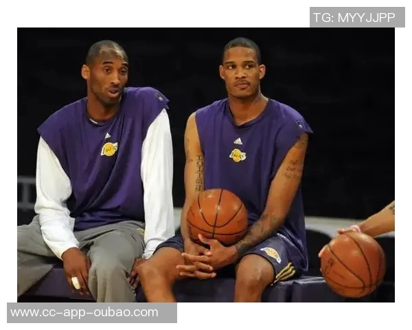 阿里扎谈詹姆斯与科比的性格差异：谁更受欢迎谁更无所谓