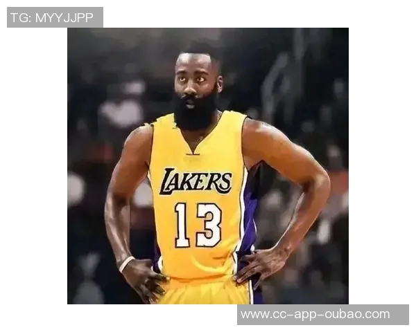 霍里认为詹姆斯与哈登联手会很酷但他更相信詹姆斯会继续留在湖人 霍里认为詹姆斯与哈登联手会很酷但他更相信詹姆斯会继续留在湖人